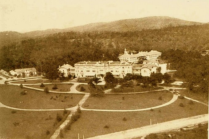 Grand Hotel