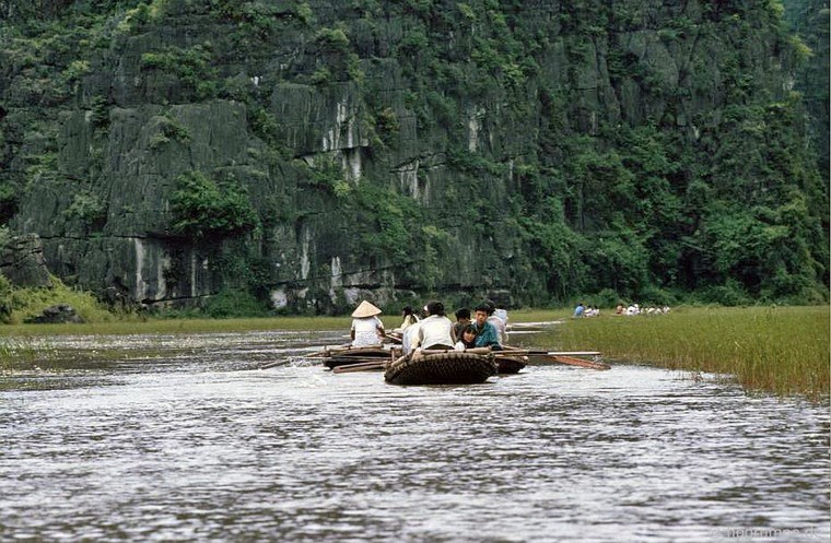 On the Ngo Dong river
