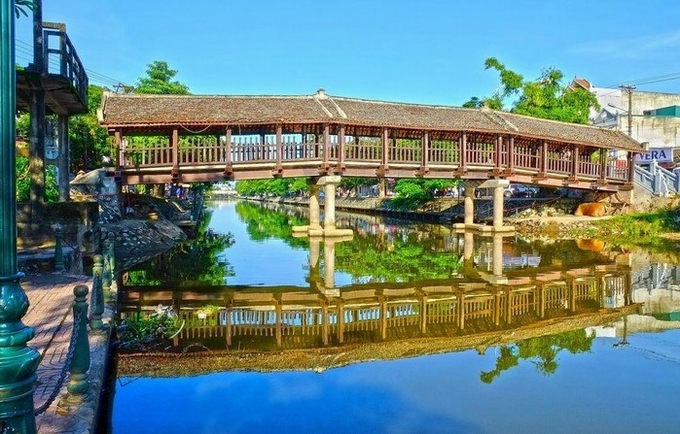 Phat Diem covered bridge