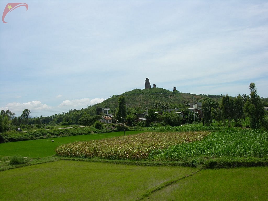 Banh It tower