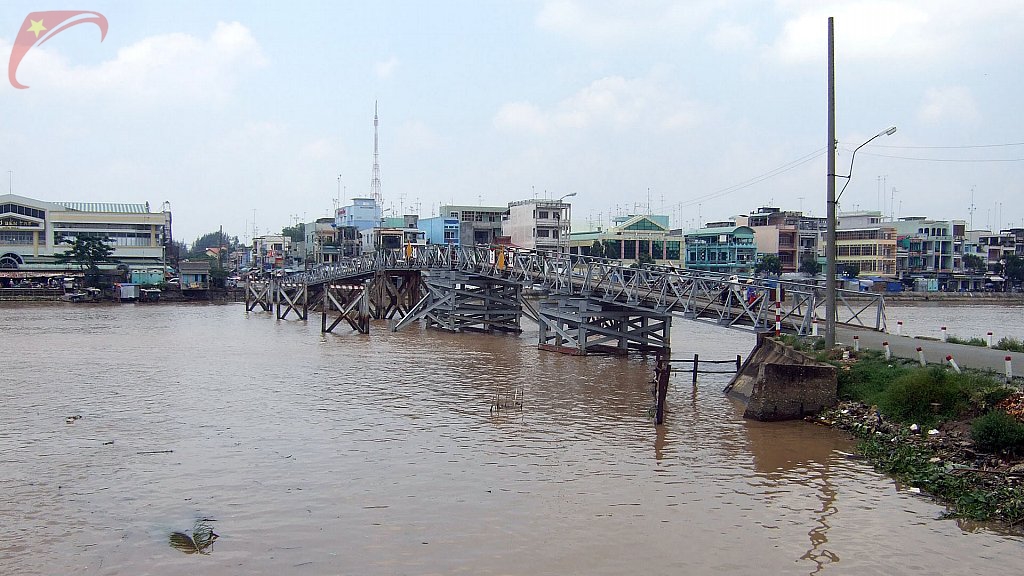 Ben Tre bridge