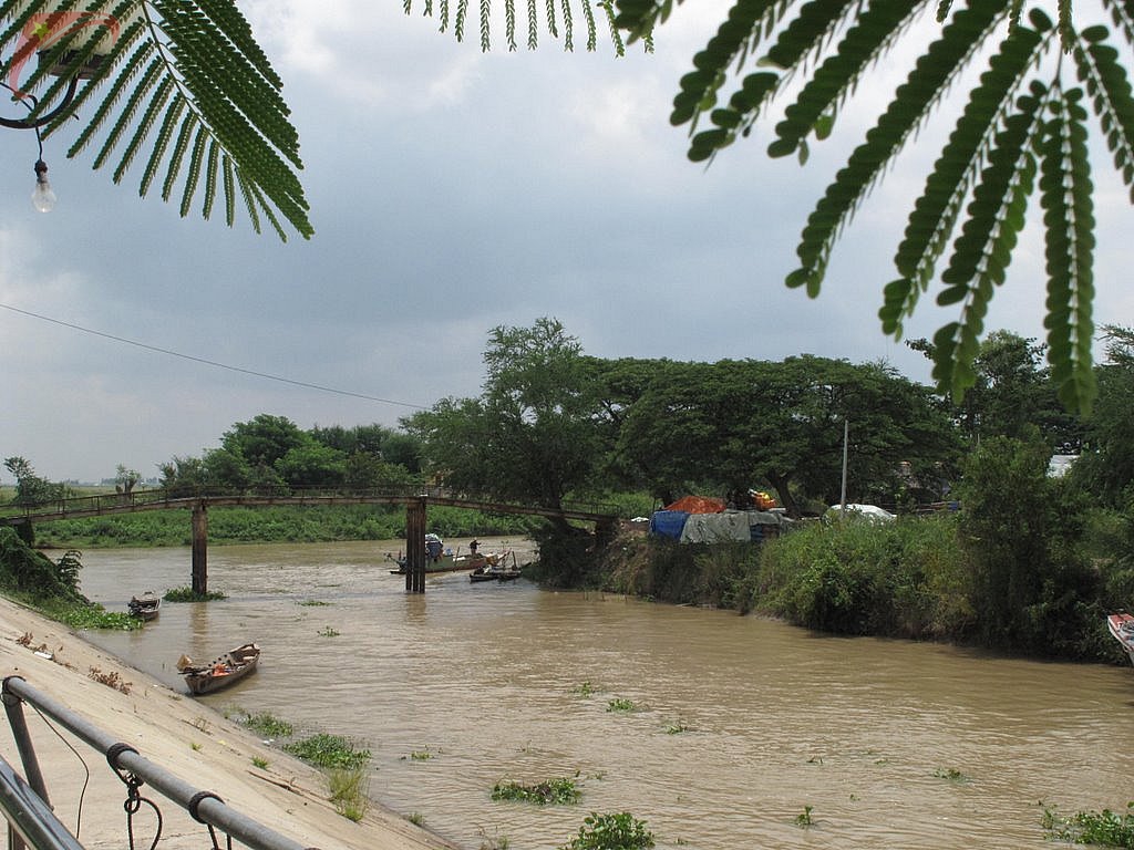 Border to Cambodia