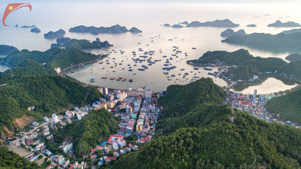 Cat Ba island panorama