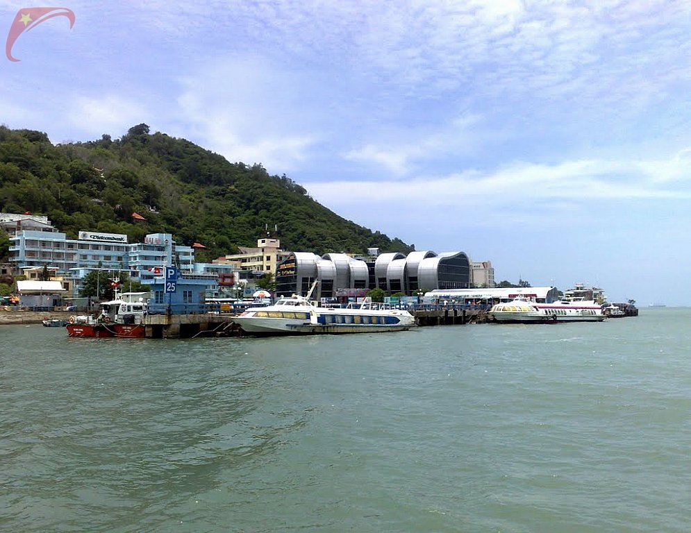 Cau Da port