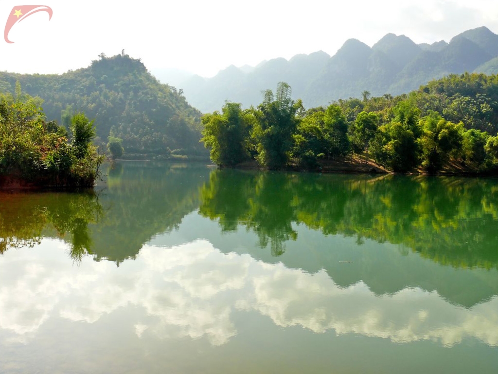 Chieng Khoi lake