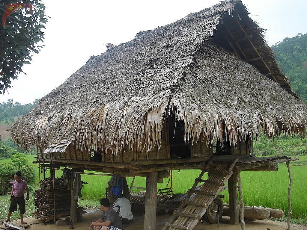 Chom Muong commune