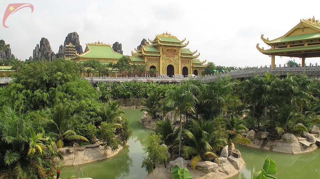 Dai Nam tourist complex