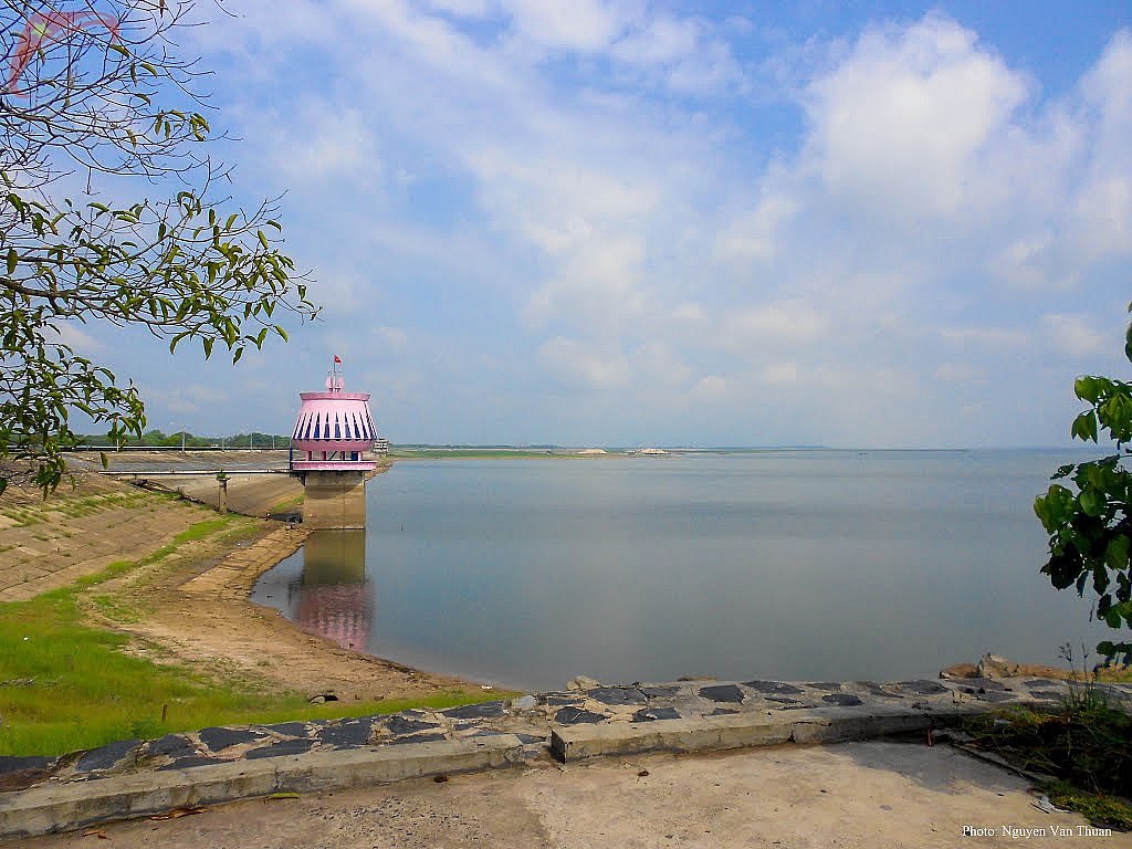 Dau Tieng lake