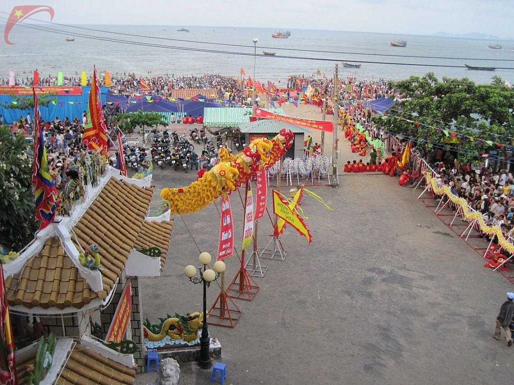 Dinh Co festival
