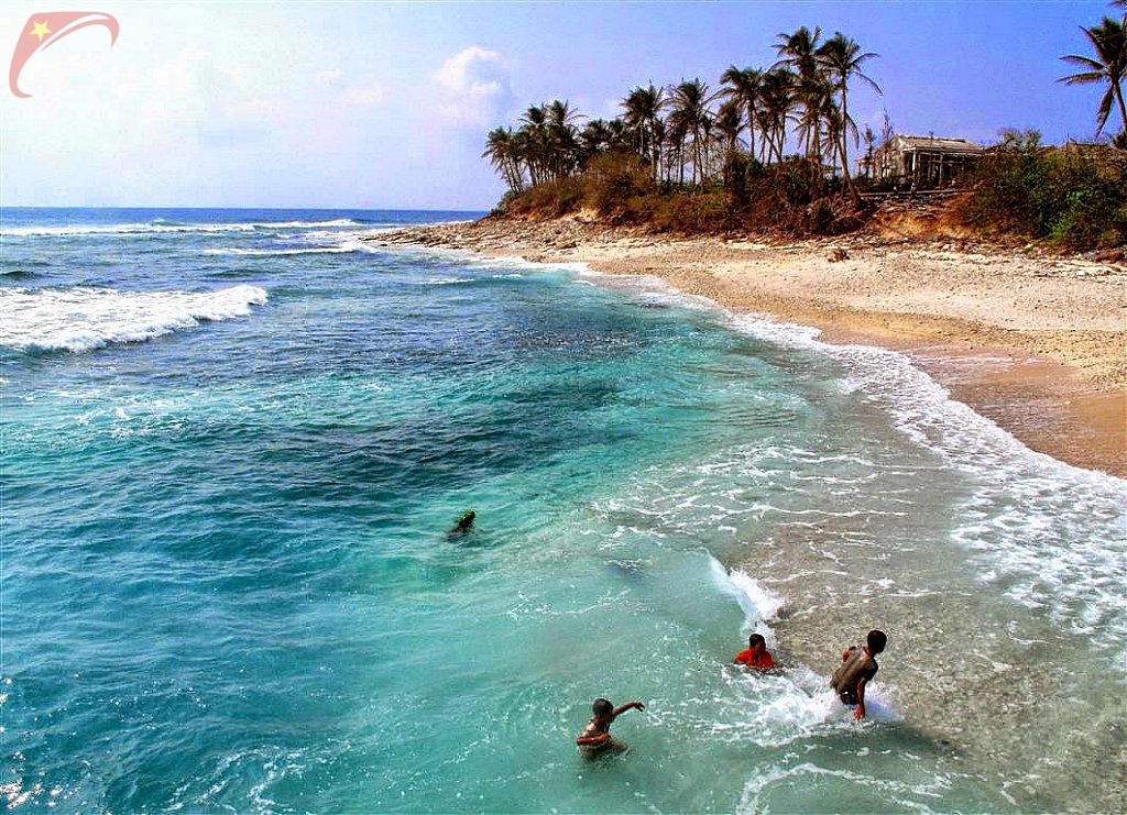 Dung Quat beach