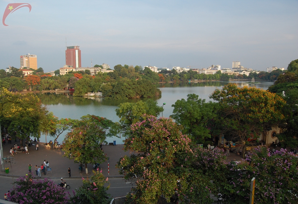Hoan Kiem lake