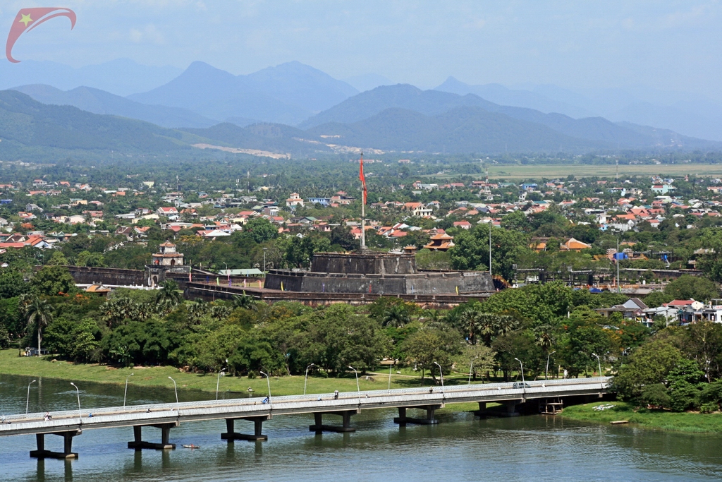 Hue flag tower