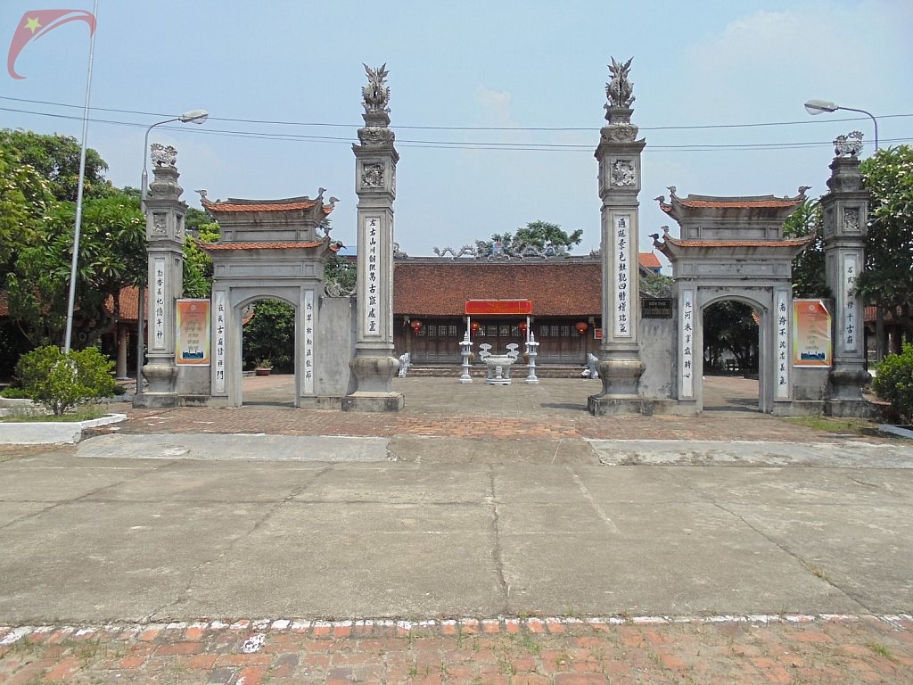 Huong Canh temple