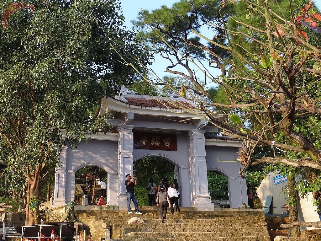 Huong Tich pagoda