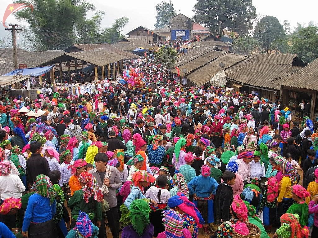 Khau Vai love market