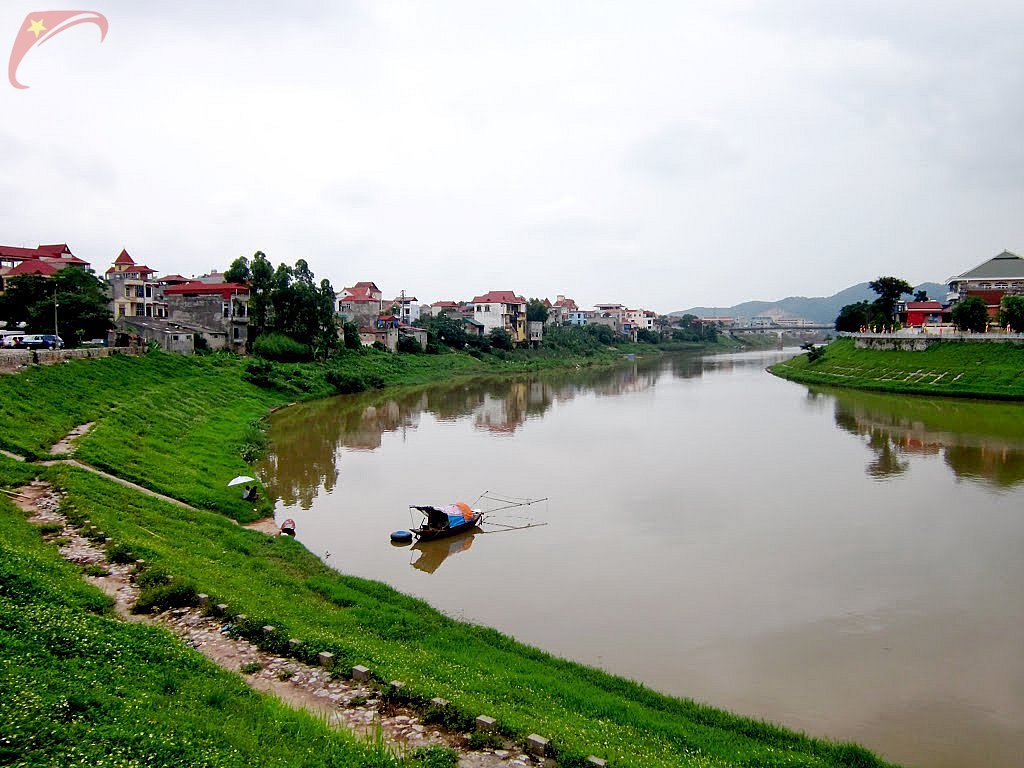 Ky Cung river