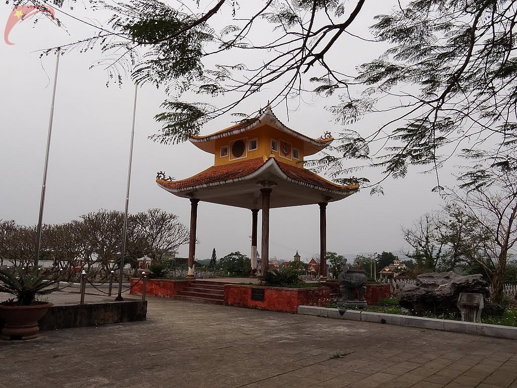 Lao Viet war martyr cemetery