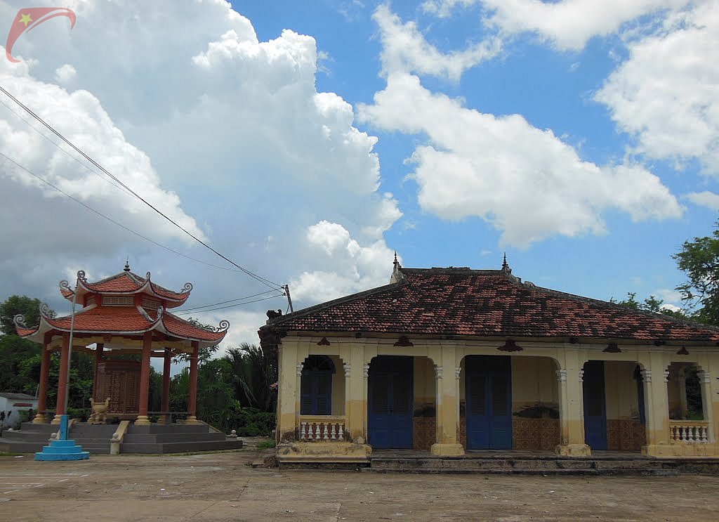 Long Huu temple