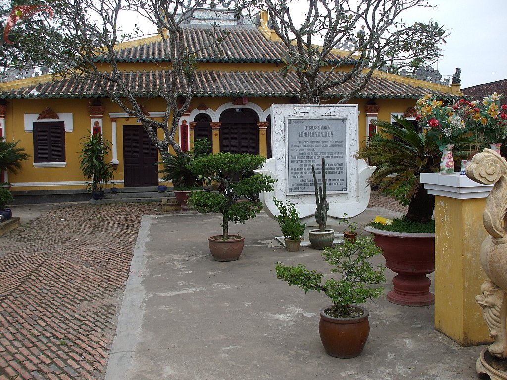 Long Tuyen ancient village
