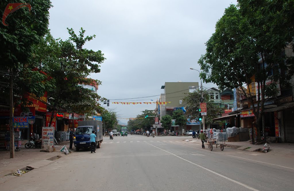 Luc Nam district