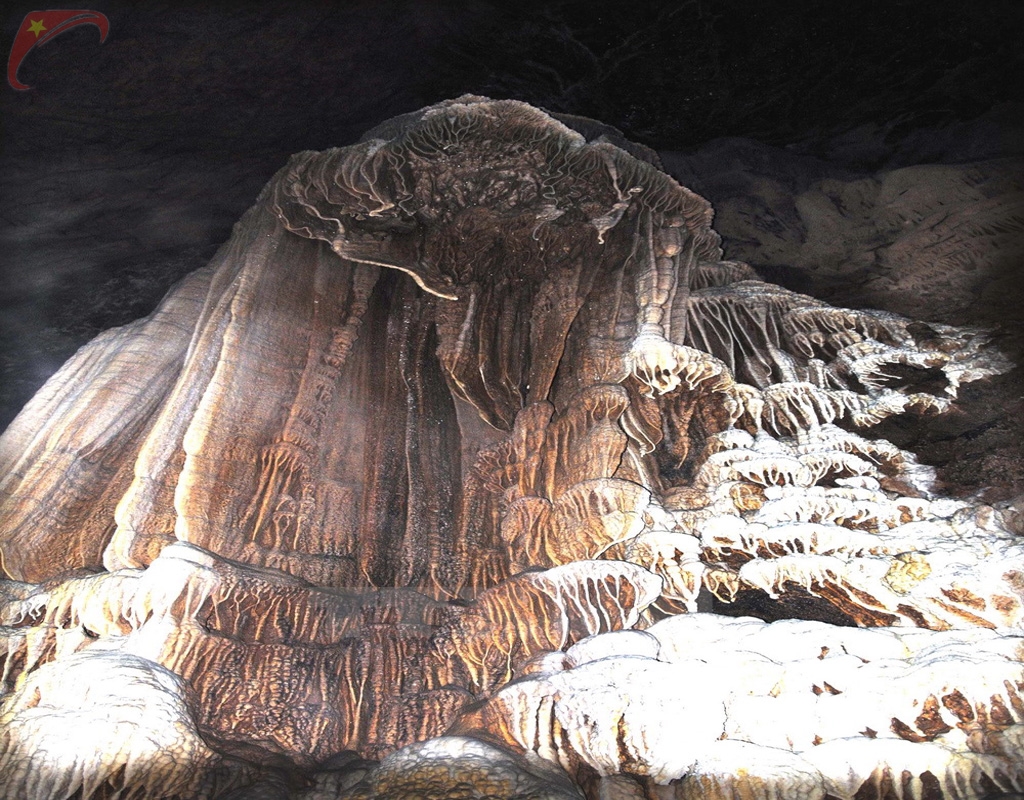 Lung Khuy cave