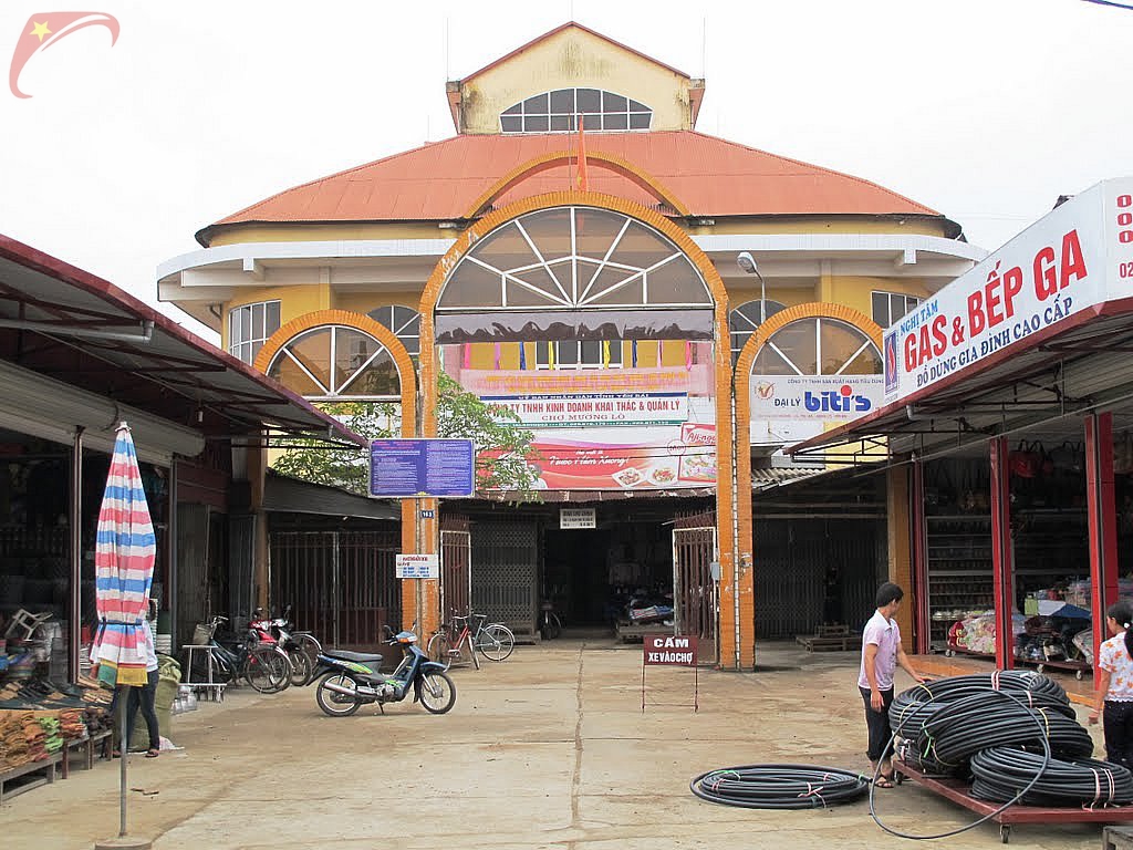 Muong Lo market