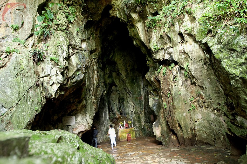Ngu Hanh Son cave