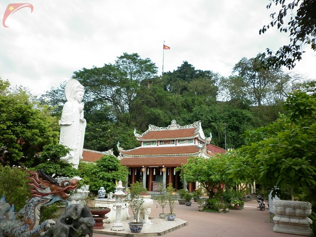 Non Nuoc pagoda