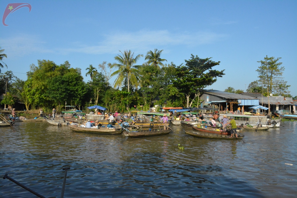 Phong Dien market
