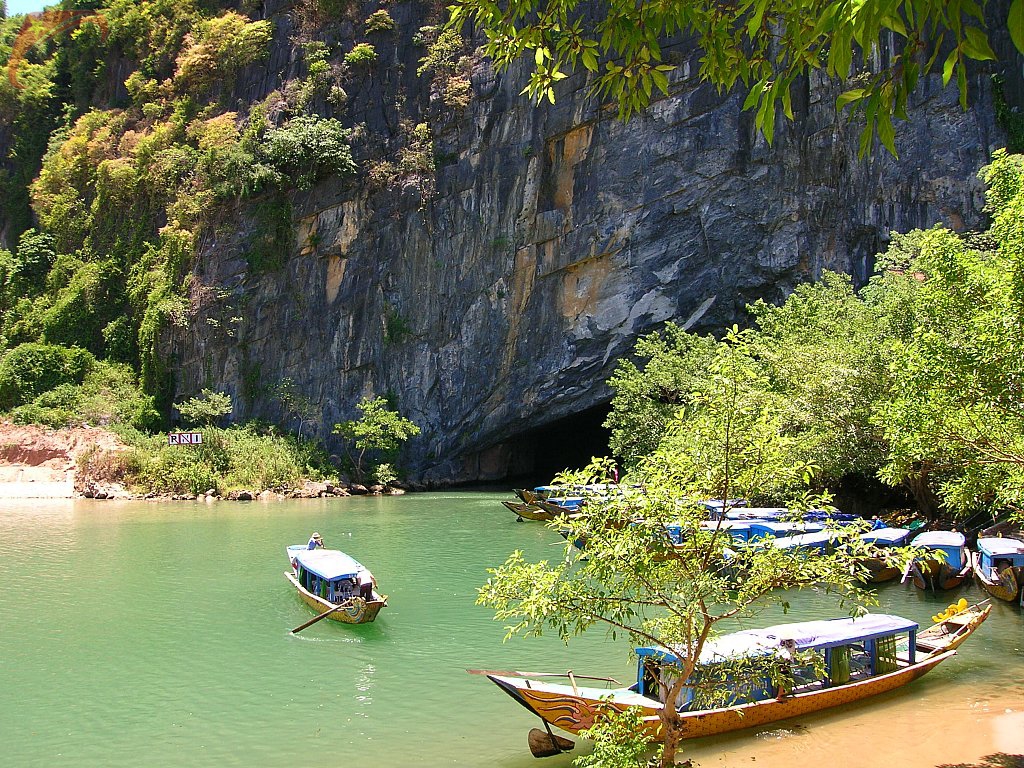 Phong Nha cave