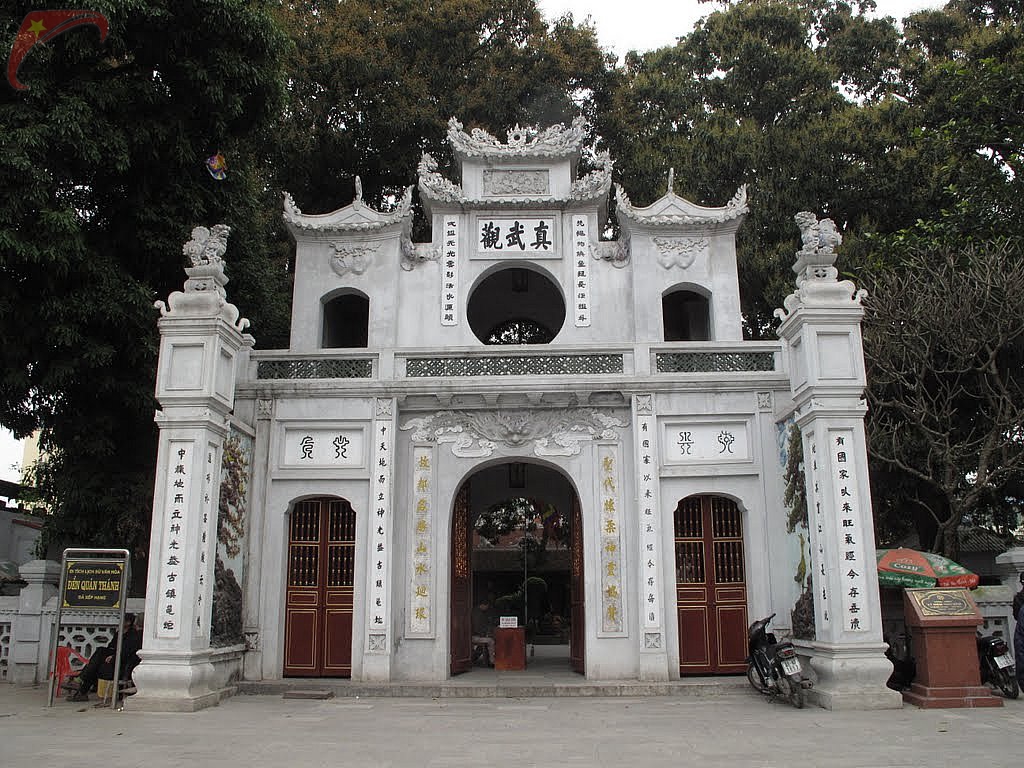 Quan Thanh temple