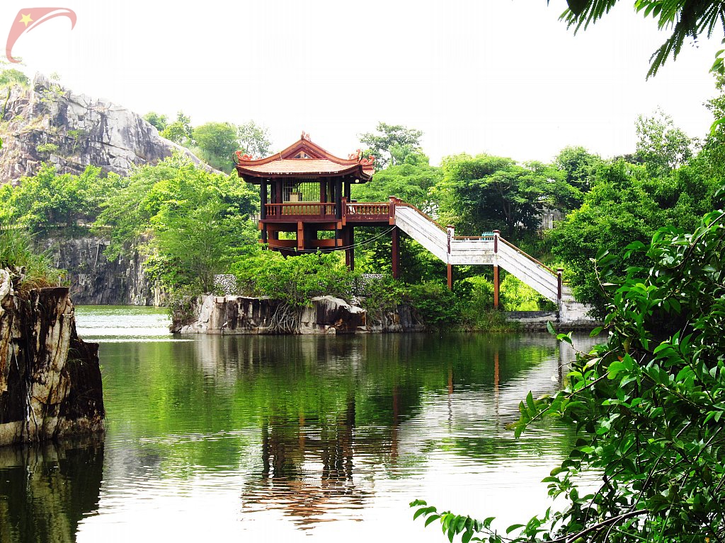 Sap mountain pagoda