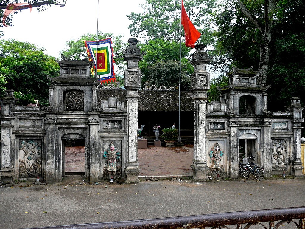 Suoi Mo temple
