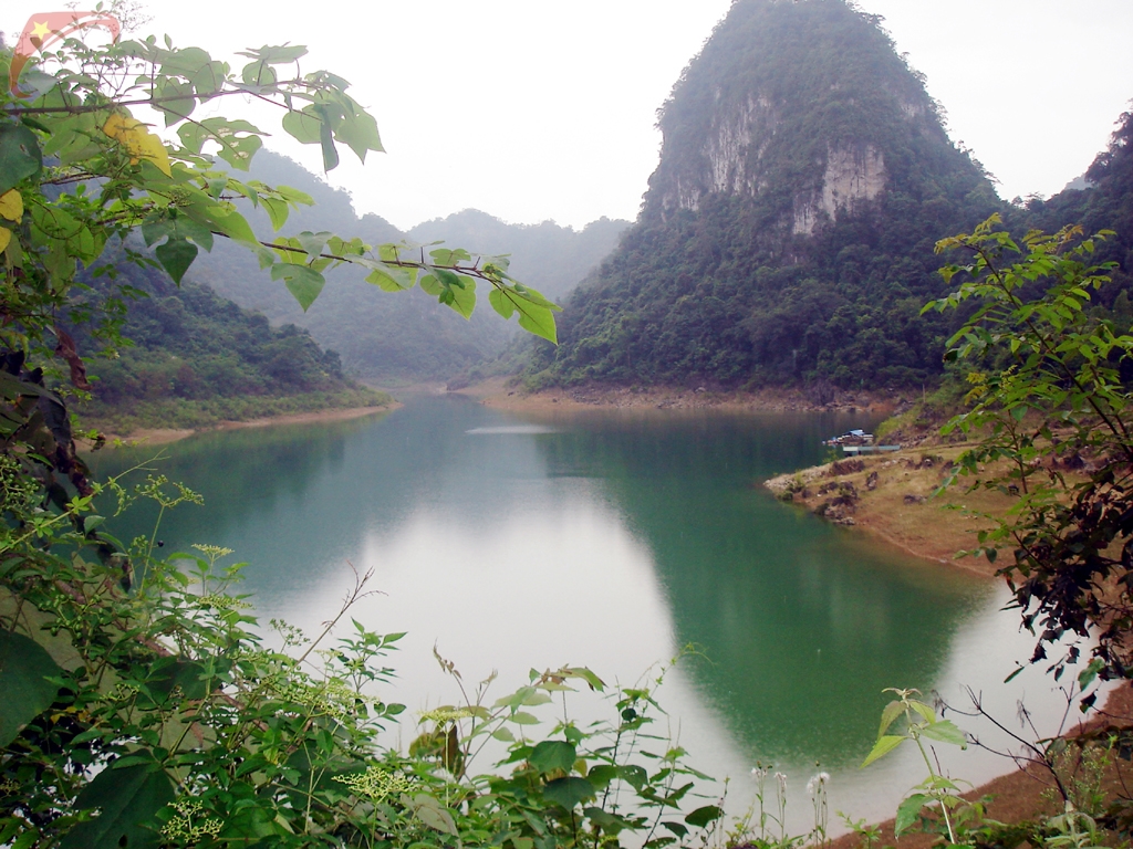Thang Hen lake