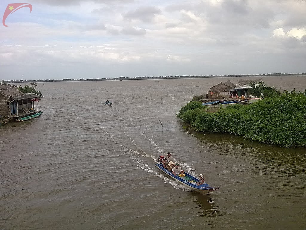 Thi Tuong lagoon