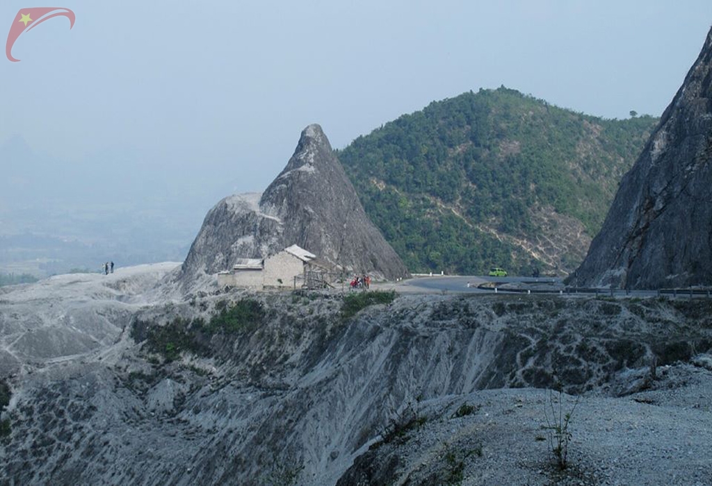 Thung Khe pass