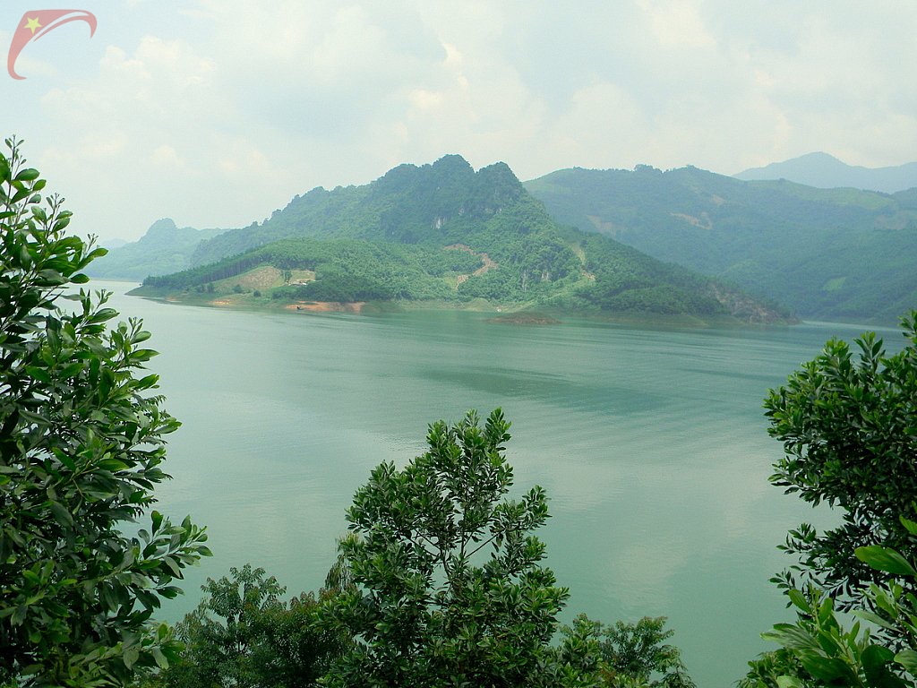 Thung Nai lake