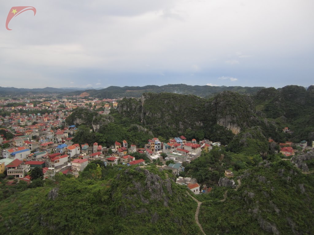 To Thi mountain