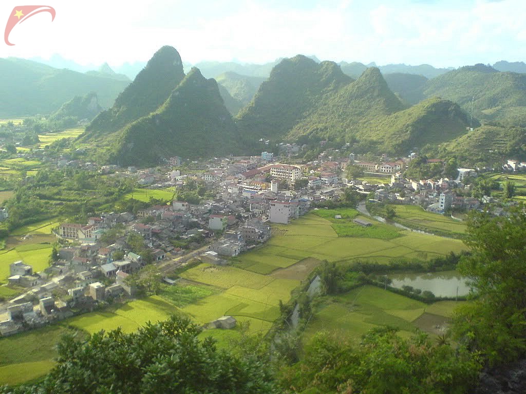 Tra Linh district