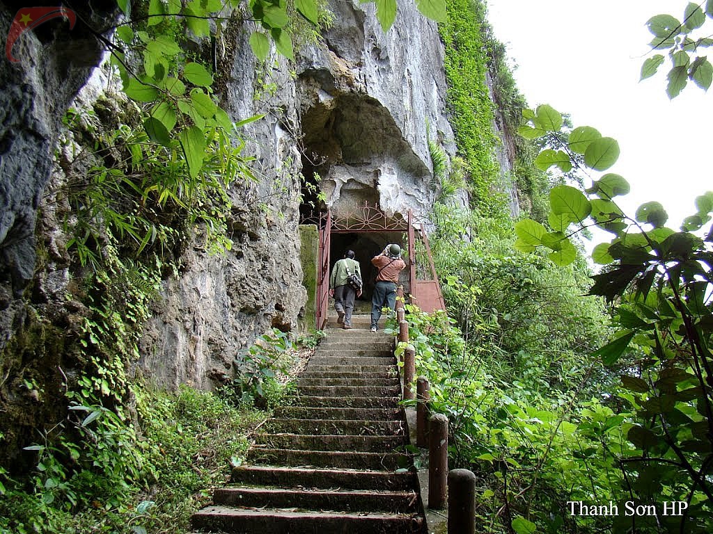 Trung Trang cave