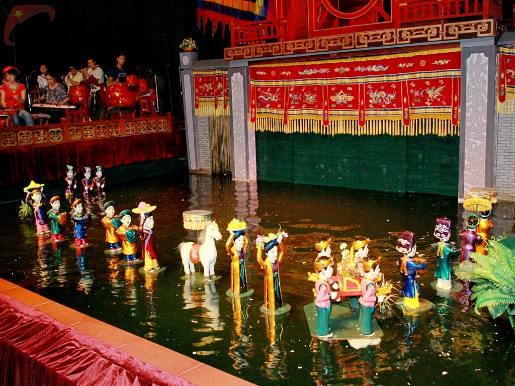 Water puppetry