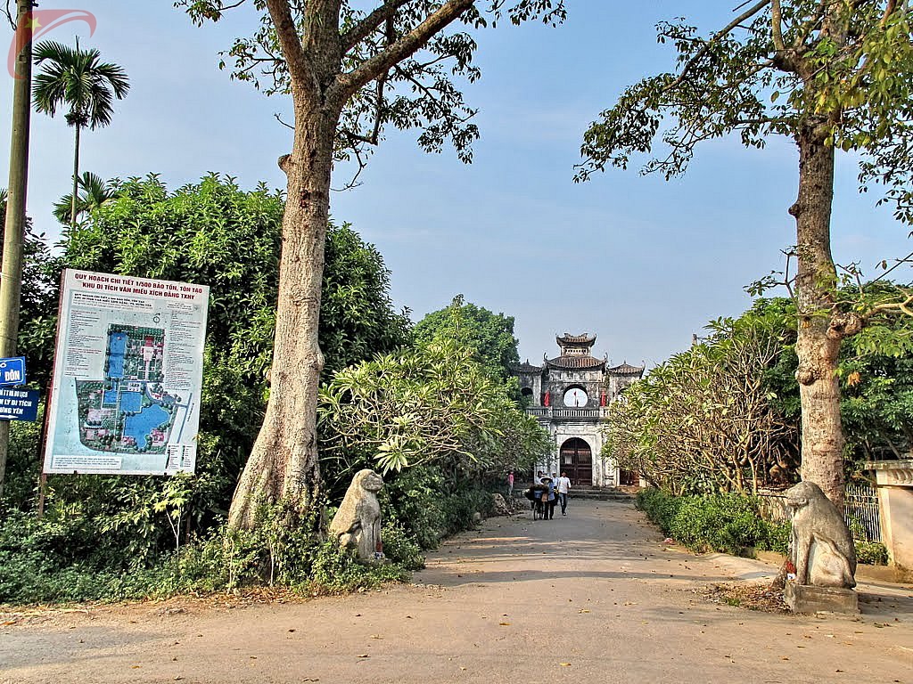 Xich Dang temple of literature